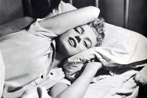 Marilyn Monroe during the filming of Clash By Night (1952). Image 4 of 4.