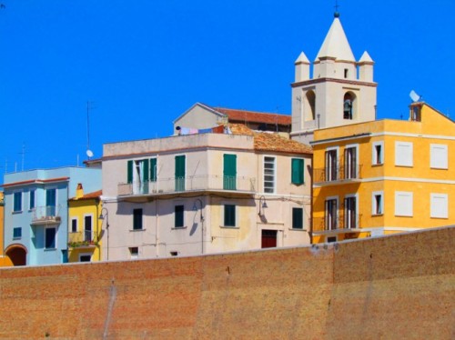 Termoli – a splendid seaside village on a promontory looking down onto the Adriatic.(via italian way