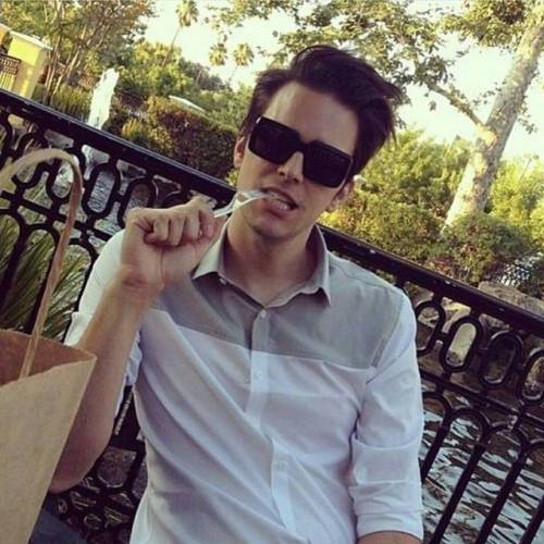 dallonweekeseveryday:I could make a creative caption, but I don’t feel like it. Daily Dallon d