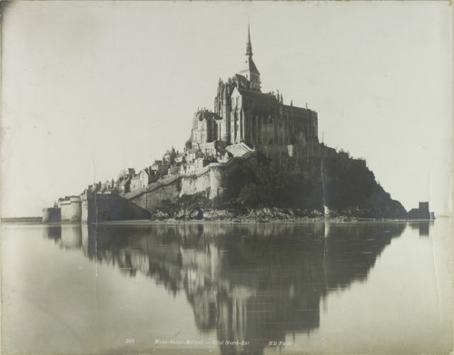 dame-de-pique:NeurdeinFrères- Mont-Saint-Michel, Côté Nord-Est, 1900