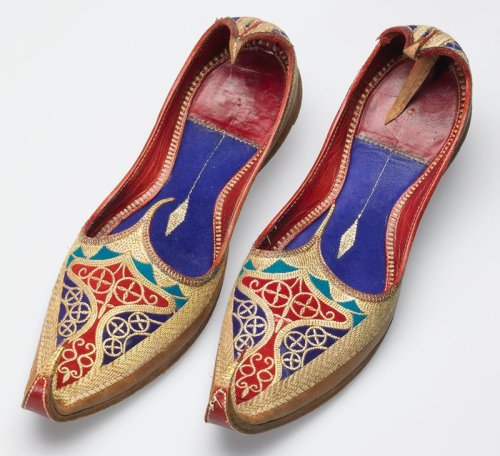 mia-asian-art: Pair of Shoes, 19th century, Minneapolis Institute of Art: Chinese, South and Southea