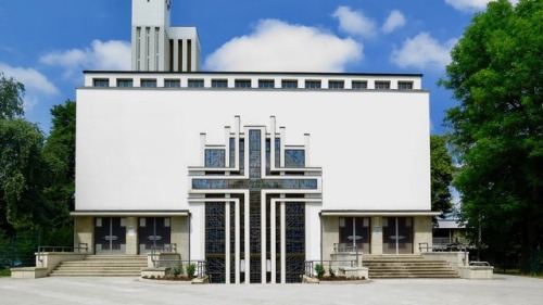 germanpostwarmodern:Versöhnungskirche (1930-32) in Leipzig, Germany, by Hans Heinrich Grotjahn