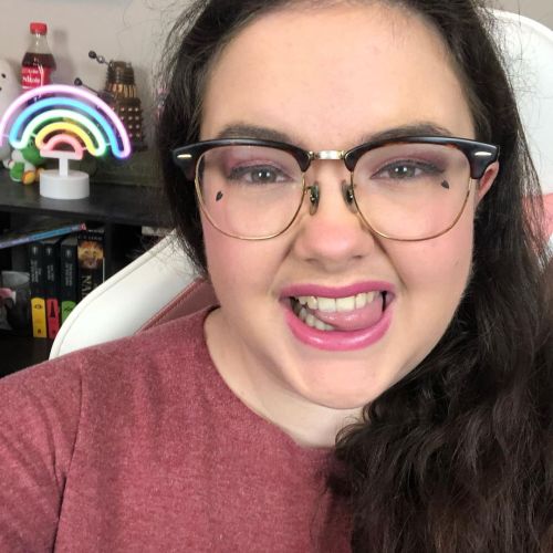 More Stardew today at 2 pm est! Come join us make some progress .....#colourpop #colourpopeyeshadow