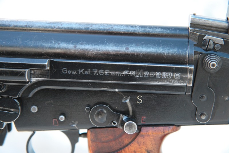sacred-fox:  Some L1A1 pornography. 