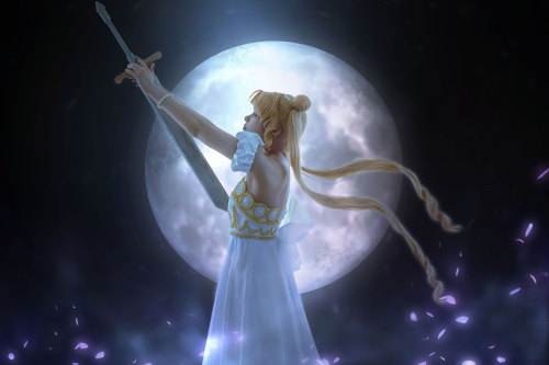  ♡ Princess Serenity ♡『 My dear Serenity… One day The Earth was invaded by an evil entity tha