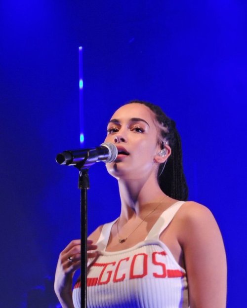 99runway:  Jorja Smith performing in London - February 14, 2018