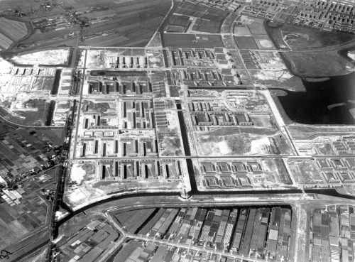 The Osdorp neighbourhood under construction, Amsterdam, late 1950s. The plans were based on Cornelis