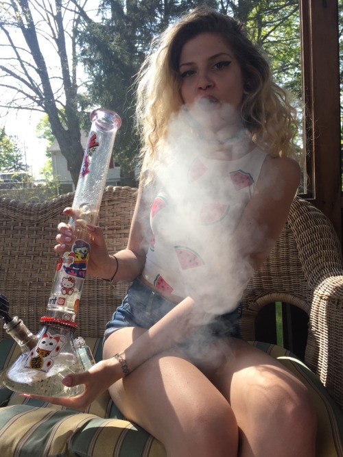 shay-gnar:  smokin on @fishfucked’s porch 😇