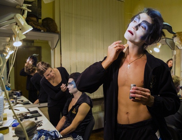 ohsoromanov:           Mariinsky Theater: inside the home of classical ballet style 