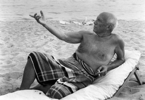xwg: Pablo Picasso photographed by Lucien Clergue