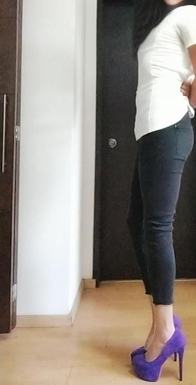 Hello guys I love using heels and jeans I thought I should post here . Solda ❤️ (oc)