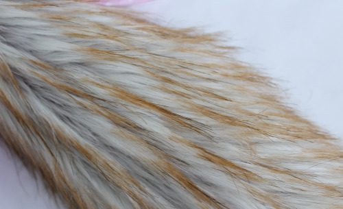 kittensplaypenshop:  New fox tail I made! So soft and the fur is so nice! BY the way it’s 100 percent FAUX fur :3