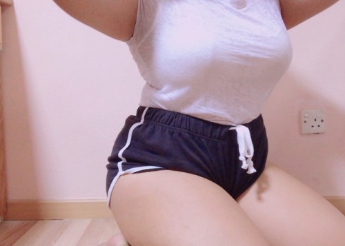 kinkymeowie:  Happy weekend!   these shorts adult photos