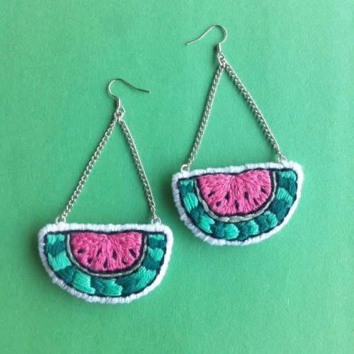 susiesfancies: whiteantcrawls: sosuperawesome: Embroidery Hoops and Earrings by Kardos Workshop on E