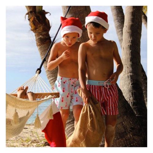 “Merry Christmas from all of us at Lotty B Mustique! We hope you have a wonderful time!” *** (via lo