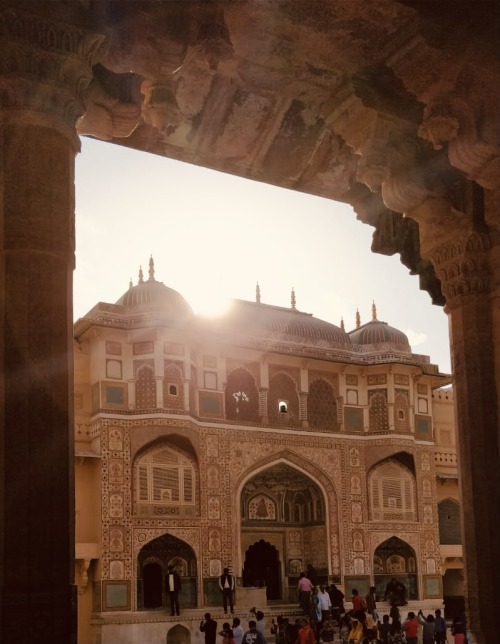 a-brown-darkacademic:- Jaipur, Rajasthan, India Indian architecture is so underrated! I was absolute