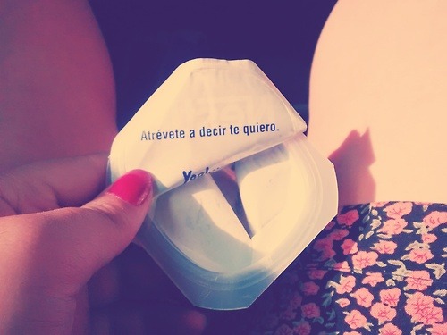 sino-la-amas-paraque-la-enamoras:  me declaro TIMIDA.