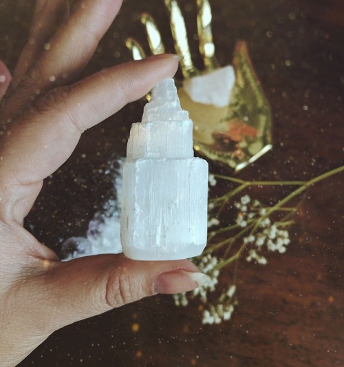 mulberry-moons:Selenite