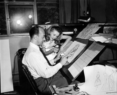 Old Photos Reveal How Disneys Animators Used A Real-Life Model To Draw Alice In Wonderland
