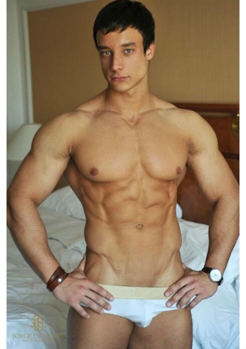 the-bulge-project:  Nikita Romanoff  by Jorge de Reval