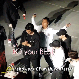 Kyungsoos Way Of Celebrating Chanyeols Birthday!