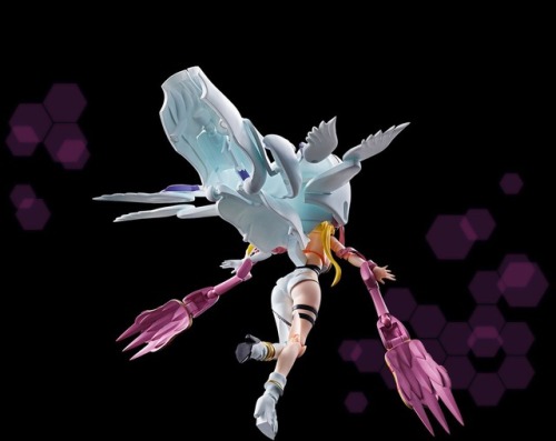 This Digivolving Spirits figure is going to be EPIC!!! I never thought Gatomon/Tailmon to Angewomon 