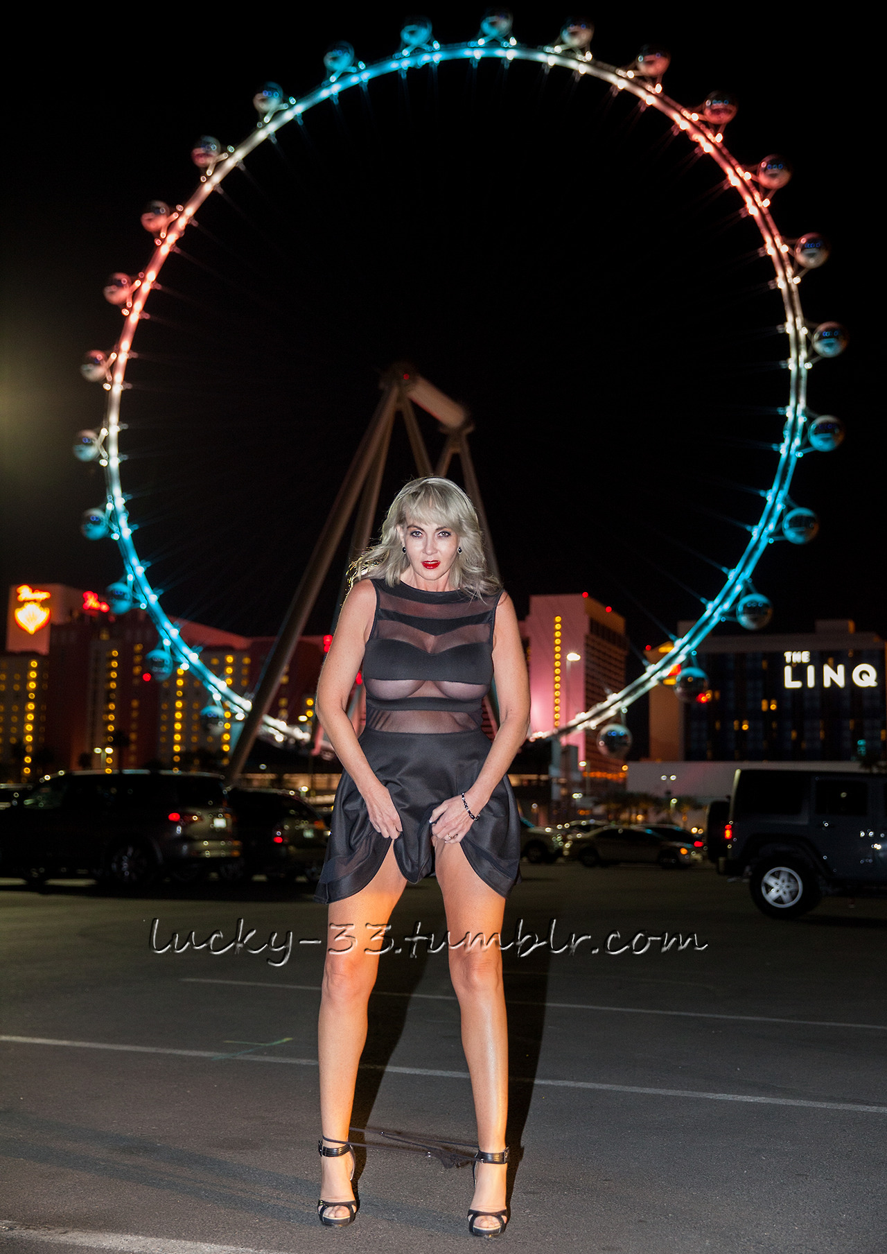 April 2017The High Roller at the Linq PromenadeA peek at her little bush&hellip;