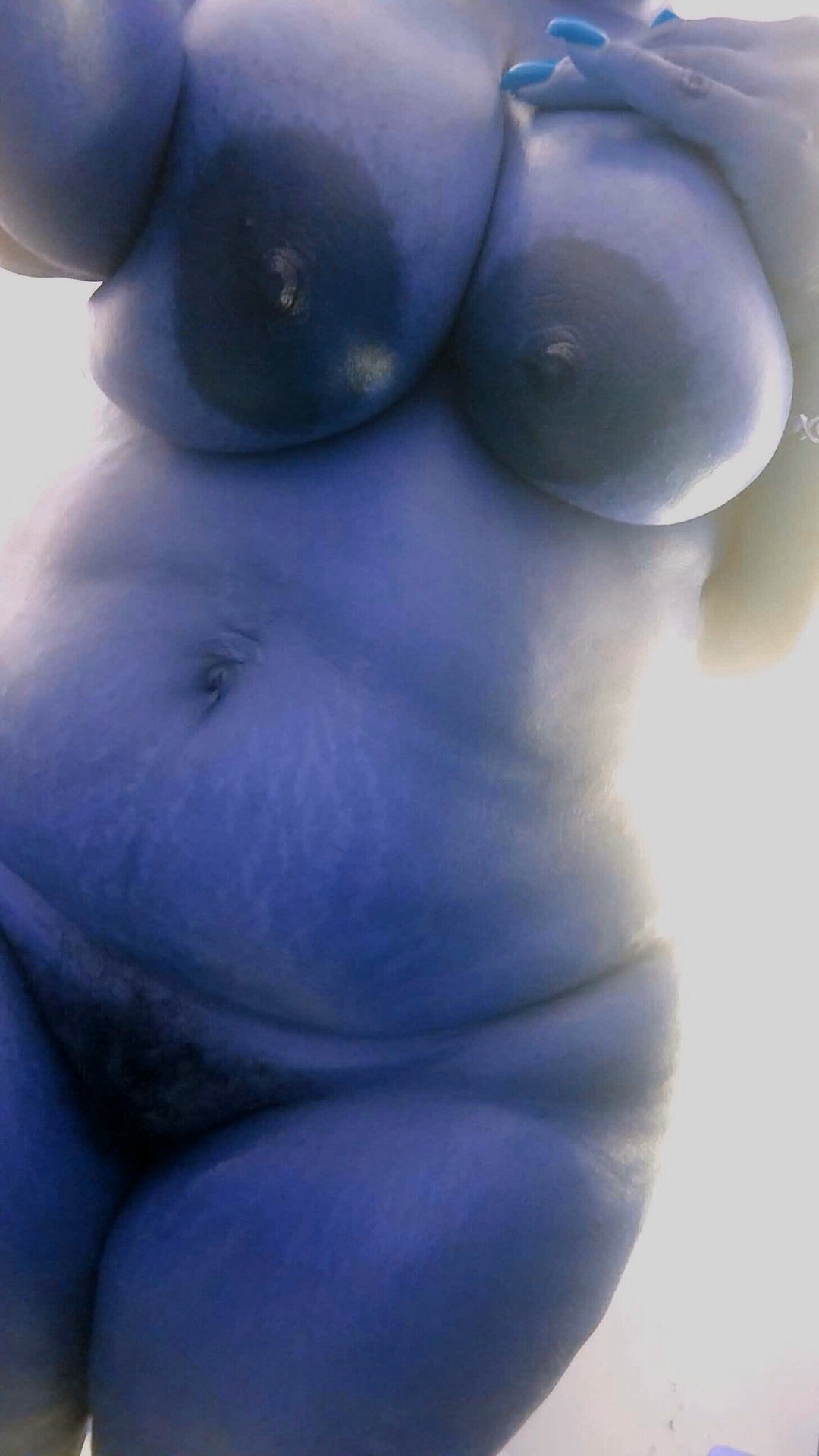 kinkykarter:  My milkshake brings all the boys to the yard. Then I cage em and peg