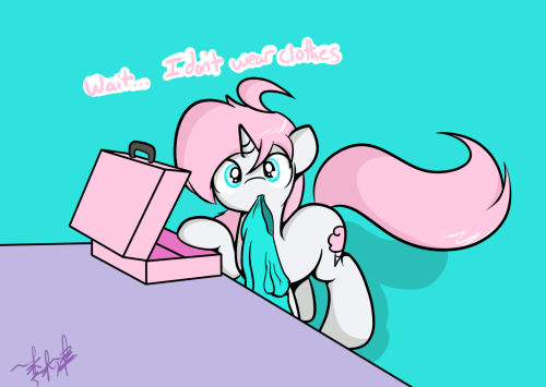 theonlycottoncandy:  Packing for Bronycon! No more updates (at least art ones) until after!  x3
