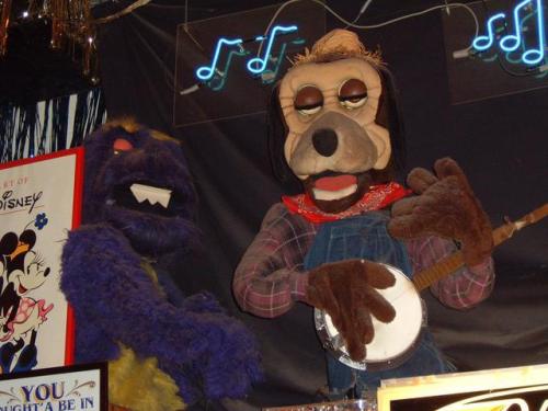 Pictures Of The Chuck E Cheese Animatronics At Marvins Marvelous Mechanical Museum. The Chuck E Cheese