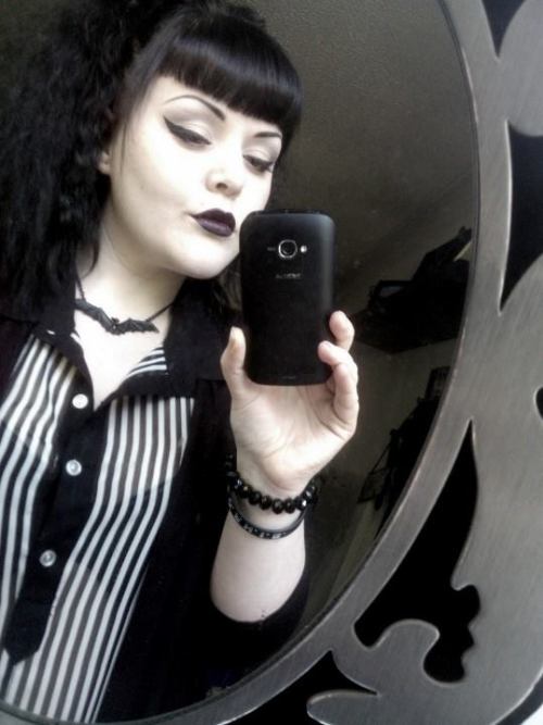 putridpink:  wifetodarkness:  Seeing as everyone is doing it, my 2013 in selfies :)   You are perfection 