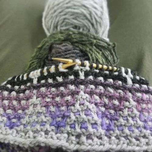Making some progress on my Columbina cowl! #knitting #ambahobrien