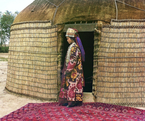 kvetchlandia: Sergei Mikhailovich Prokudin-Gorsky     Uzbek Woman at the Entrance of Her Yurt, Russi