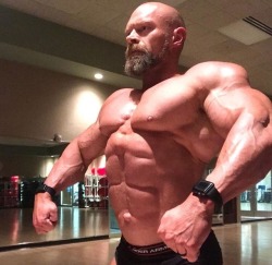 musclegodselfies:Jeff Later