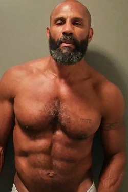 nawtypup:  goddy654:  Hunks &amp; Hotties on goddy654.tumblr.com  Woof Daddy