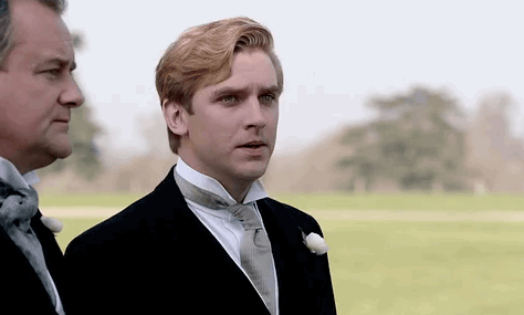 keanu-reevess: Favorite Downton Abbey character:  ↳ Matthew Crawley :  “Lord Grantham has made the unwelcome discover that his heir is a middle class lawyer and the son of a middle class doctor.” 