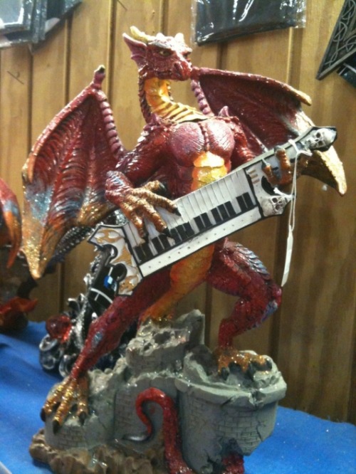 hickeybickeyboo:  cooldragons:  A really especially cool dragon   Rock on 