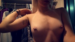 d1cksauce:  boobies ft. new tattoo 》》》