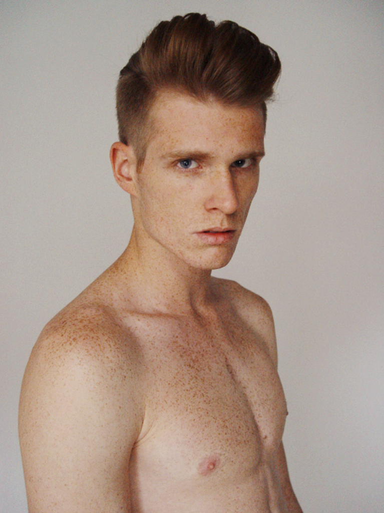 vispreeve: models: Noel Kristof 