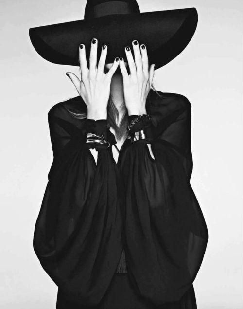 darkfashiondaily: shy fashion’s dark side, daily