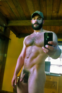 realmenstink:  thefurrylibrarian:  Check something out from the Furry Librarian’s Library  BEARDED STUD POPS A HOT SHOT !!! 