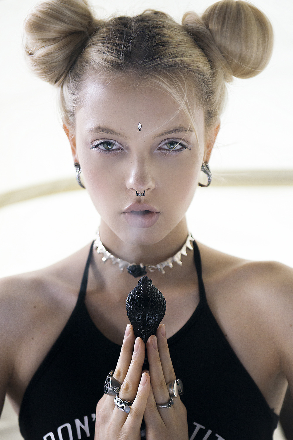 vomitus-creeper:  Cobra Head Hookah shot by Sean Higgins