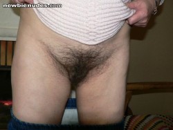 Very hairy women!!!