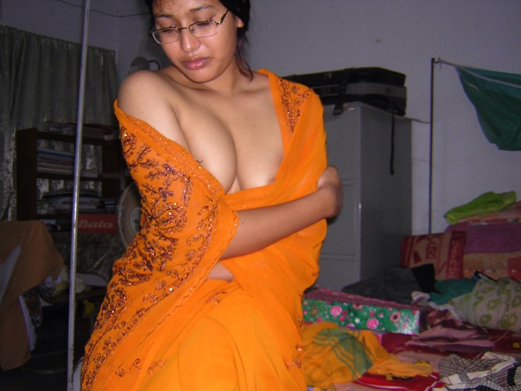 prythm:  DESI Bhabhi ji showing her wild side…