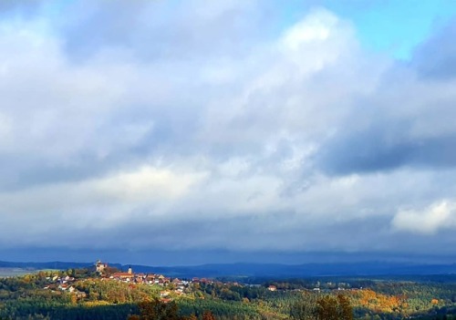 Leuchtenberg mit Burg Leuchtenberg im Glanz des Lichts. Genau,...