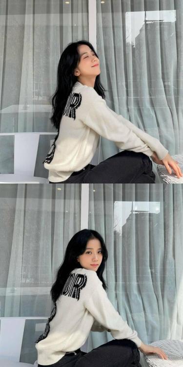 BLACKPINK Ji Soo, &lsquo;pictorial&rsquo; even if you sit down