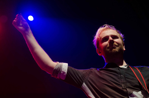 franzyfrenzy:  Franz Ferdinand in Trastienda Club, Montevideo, Uruguay 24.09.14 by xramoooooona on Flickr  FRANZ FERDINAND <3 °u°