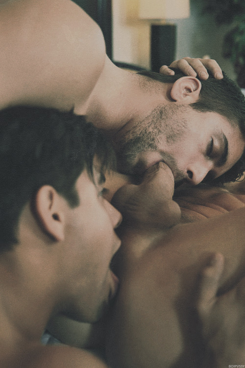 piccato69: whoa-thats-hot: Whoa-That’s-Hot! Wow.I love it