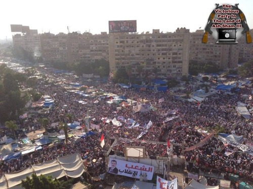 palsyria:  View from the top of the Rabaa Mosque minaret. The cameraman has been coming here for the past 5 weeks and today - this is the biggest crowd he has seen. The protesters against the Pharaoh Army military coup. 