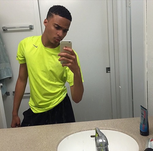 lightskinnedboys:  Pretty Hurts Pretty Hurts Pretty Hurts